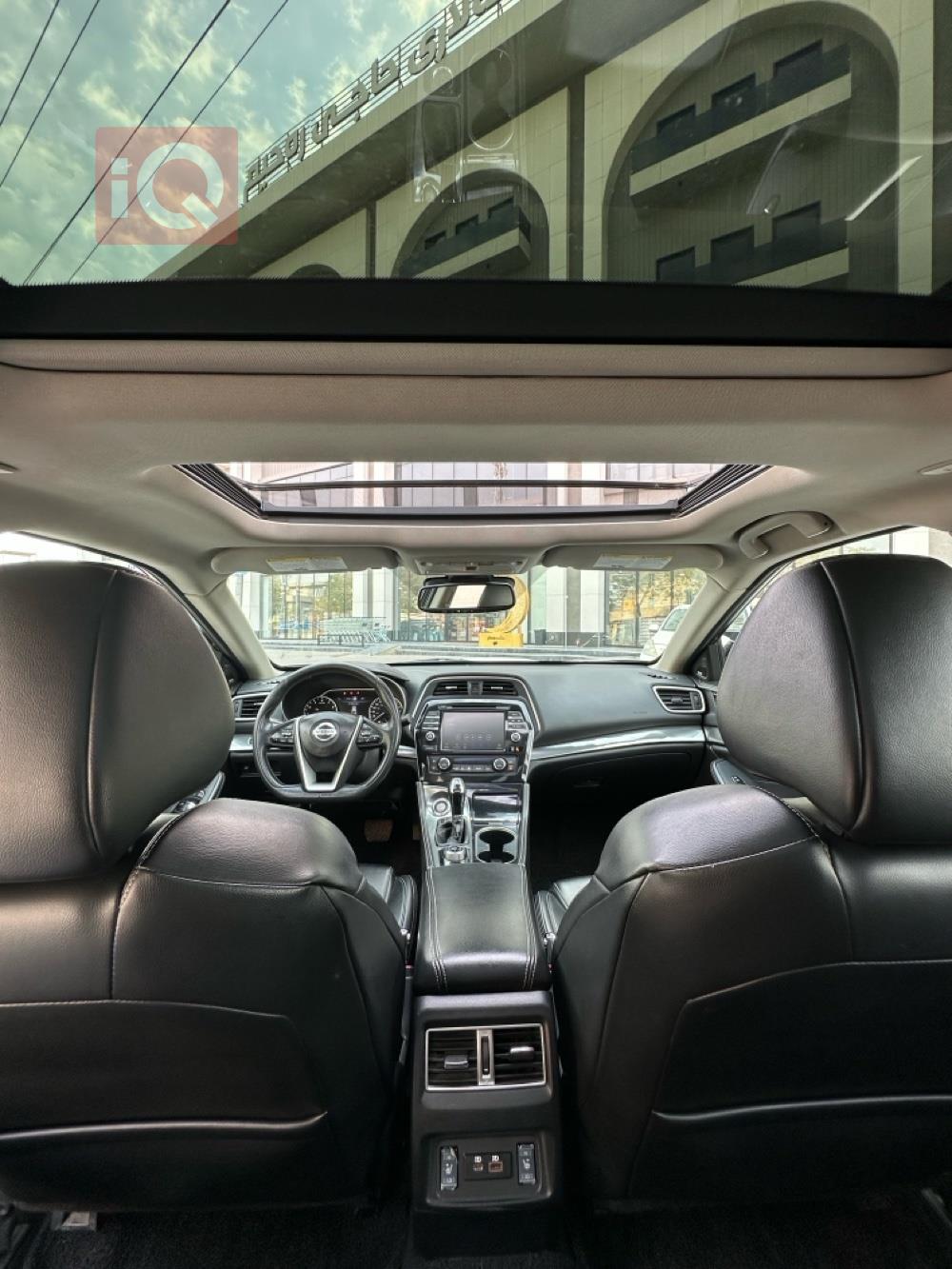 نيسان ماكسيما